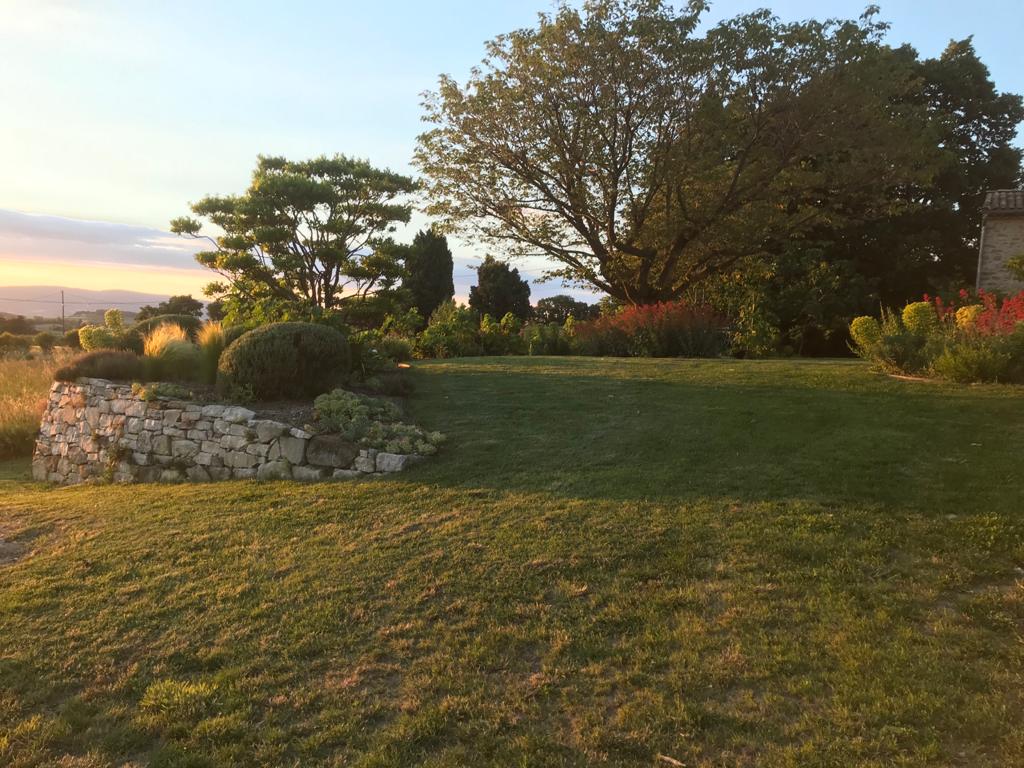 jardin avec muret